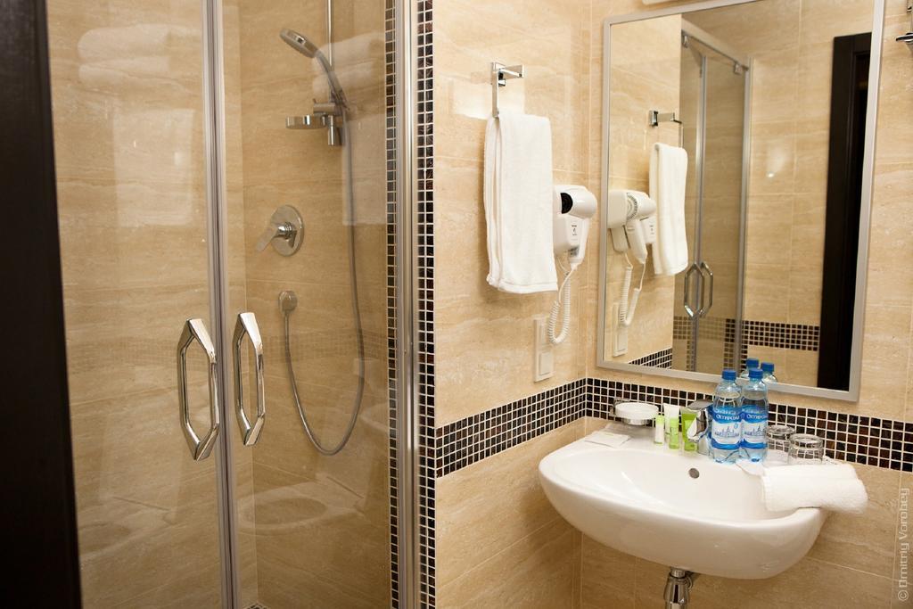 חארקיב Kiroff Hotel מראה חיצוני תמונה