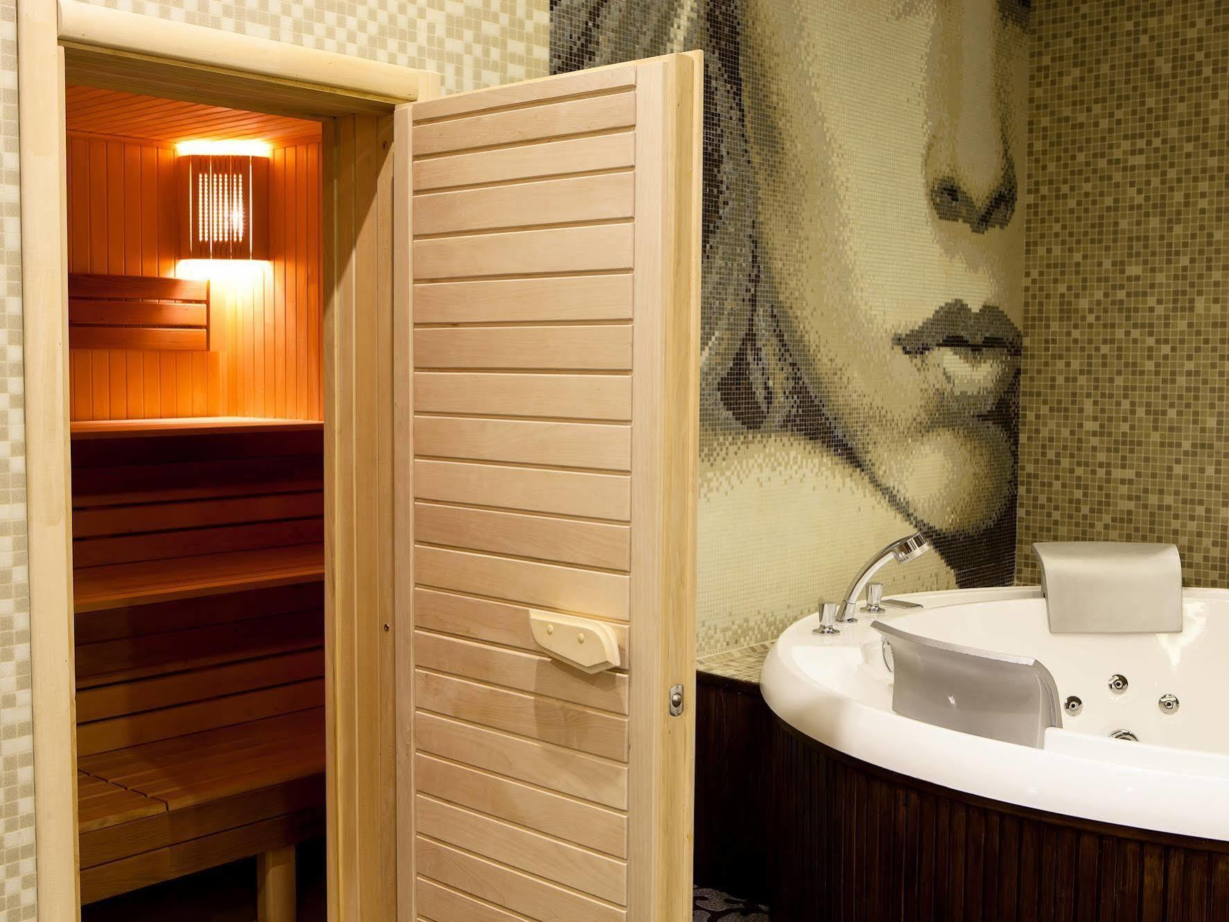 חארקיב Kiroff Hotel מראה חיצוני תמונה