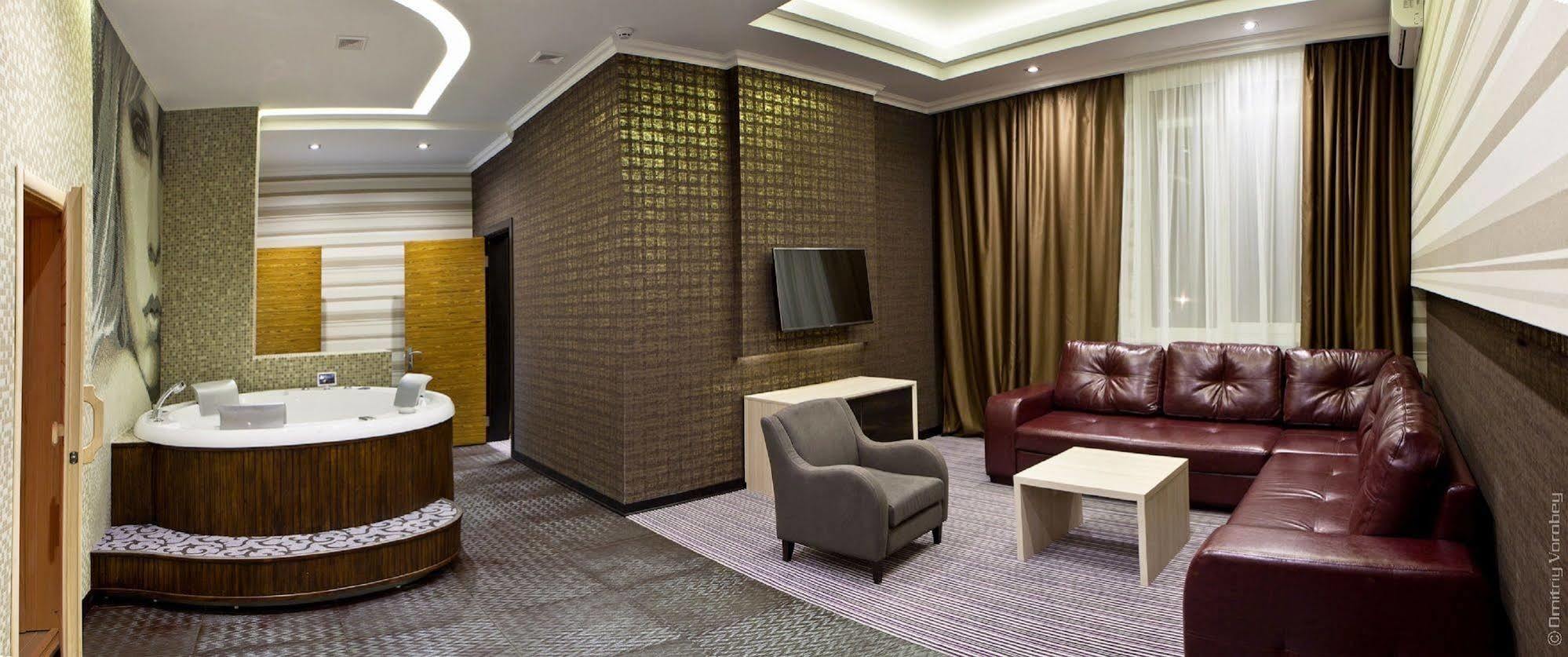 חארקיב Kiroff Hotel מראה חיצוני תמונה